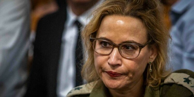 فضيحة جديدة تهز الجيش الإسرائيلي: اعتقال المستشارة القانونية بعد تسريب فيديو تعذيب أسير فلسطيني 1 فضيحة جديدة تهز الجيش الإسرائيلي: اعتقال المستشارة القانونية بعد تسريب فيديو تعذيب أسير فلسطيني 2025