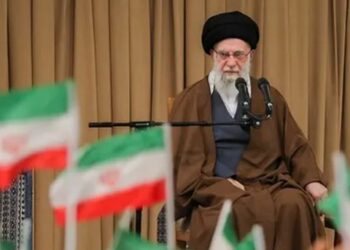 خامنئي يحسم الجدل: “التعاون مع أمريكا مستحيل ما دامت تدعم إسرائيل” 2025