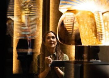 مارغريت تقع في سحر القاهرة: ملكة الدنمارك تمدد زيارتها لمصر بعد افتتاح المتحف المصري 2025