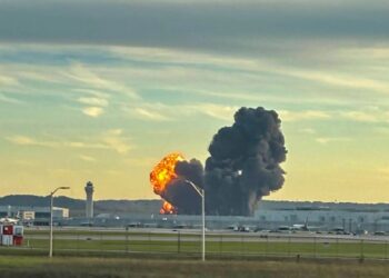 مقتل 7 أشخاص على الأقل بعد تحطم طائرة شحن تابعة لـ UPS في كنتاكي 2025