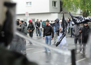 ماهي "مسلم إنترأكتيف"؟ ألمانيا تحظر جماعة إسلامية وتشن مداهمات ضد تنظيمات متطرفة 2025