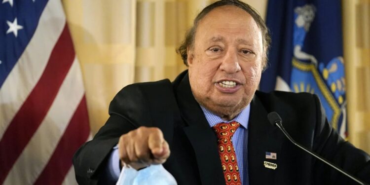 الملياردير جون كاتسيماتيديس محبط من فوز زهران ممداني: نيويورك ستخسر سكانها 2026