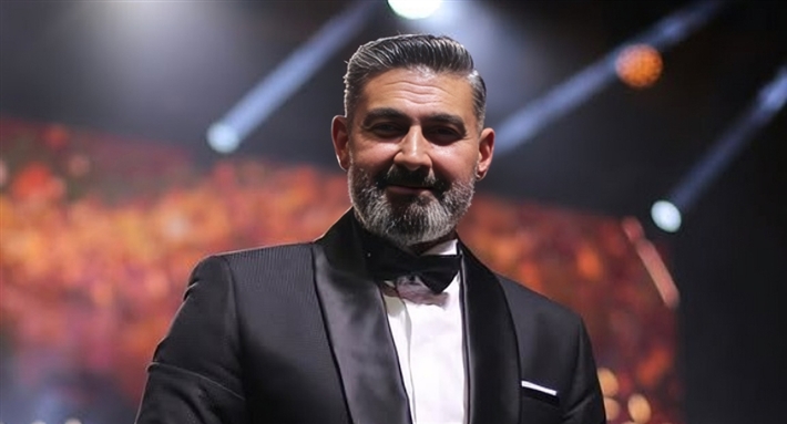 ياسر جلال يثير عاصفة في مصر.. حكاية صاعقة الجزائر في ميدان التحرير تُشعل الأزمة "فيديو" 1 ياسر جلال يثير عاصفة في مصر.. حكاية صاعقة الجزائر في ميدان التحرير تُشعل الأزمة "فيديو" 2025