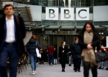 أزمة داخل BBC :استقالة المدير العام ومديرةالأخبار بسبب تعديل خطاب ترامب 2 أزمة داخل BBC :استقالة المدير العام ومديرةالأخبار بسبب تعديل خطاب ترامب 2025