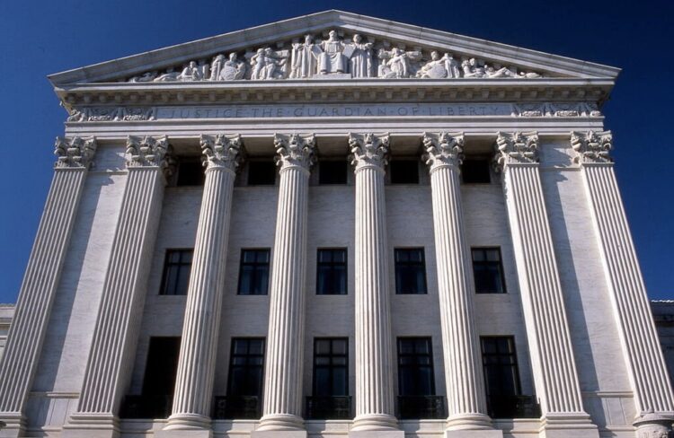 بنك إنجلترا يضع قواعد العملات المستقرة: أعرف القصة 2026