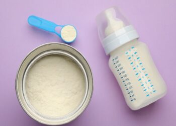 بكتيريا خطيرة تهدد الرضع: سحب عاجل لحليب ByHeart في 10 ولايات أمريكية 2025