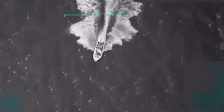 حرب ترامب على المخدرات: لماذا أوقفت بريطانيا وكولومبيا التعاون الاستخباراتي مع واشنطن؟ 2025