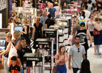 6 ملايين أسترالي ينتظرون تخفيضات الجمعة السوداء 2025 2025