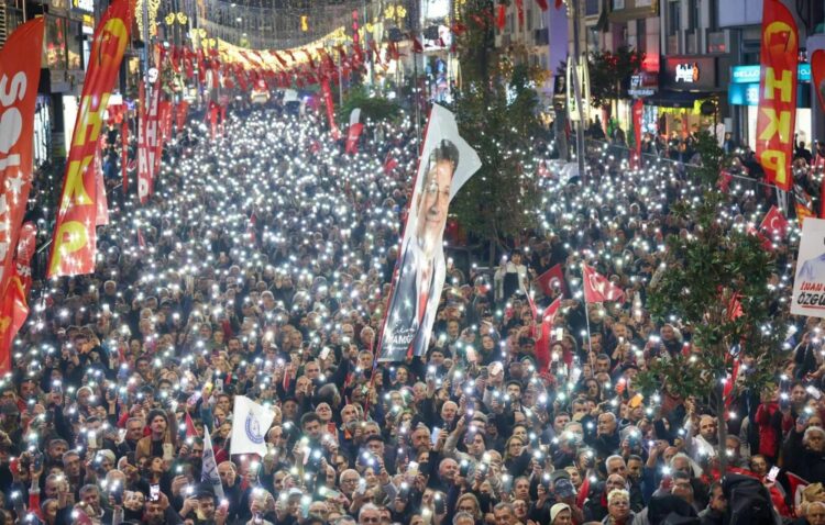 إمام أوغلو يطالب بعرض محاكمته على الهواء ويصف لائحة الاتهام بأنها ملفقة 2026