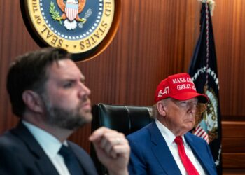 امريكا : خلاف بين ترامب وفانس، حول مستقبل المهاجرين ما يجب أن يعرفه الراغبون في الانتقال إلى الولايات المتحدة؟ 2025