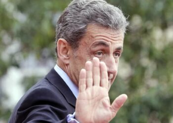 بعد الإفراج المؤقت: ساركوزي يعود للمحاكمة سعياً لإلغاء حكم السجن 5 سنوات في قضية التمويل الليبي 2025