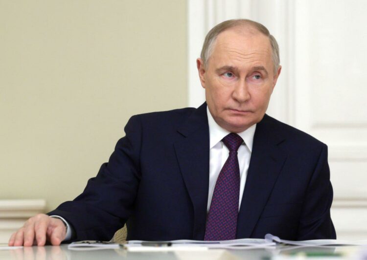 الكريملين: روسيا تؤكد استمرار اهتمامها بالعمل ضمن مجموعة العشرين وتحذر من زعزعة استقرار الكاريبي وفنزويلا 2025