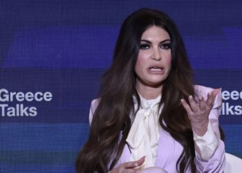 السفيرة الأمريكية لدى أثينا: واشنطن ستوقف نفوذ روسيا والصين في موانئ اليونان 2025