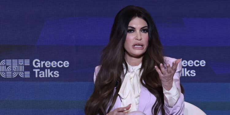 السفيرة الأمريكية لدى أثينا: واشنطن ستوقف نفوذ روسيا والصين في موانئ اليونان 2025