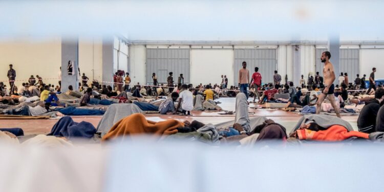 اليونان وألمانيا تتفقان على التحرك لإنشاء "مراكز عودة أفريقية" 2026