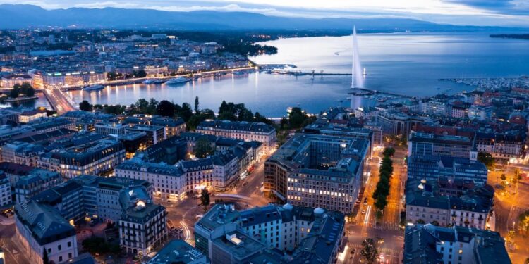 فرصة عمل للمصريين: سويسرا تبحث عن 85 ألف عامل برواتب تصل إلى 6500 يورو 2026