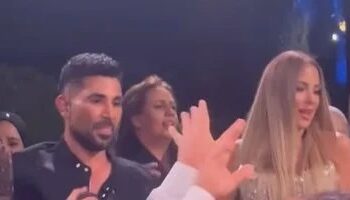 أحمد سعد يعود بقوة: أول ظهور بعد الحادث المروري في زفاف نجل ريم مصطفى 2025