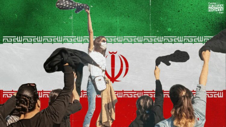 تأجيل تطبيق قانون “العفة والحجاب” في إيران وسط تهديدات إسرائيلية واستمرار القمع للنساء 1 تأجيل تطبيق قانون “العفة والحجاب” في إيران وسط تهديدات إسرائيلية واستمرار القمع للنساء 2025