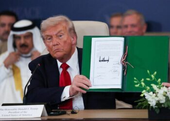 واشنطن تعيد فتح ملفات العراق وأفغانستان: خطة ترامب لغزة تكشف عودة أمريكية إلى سياسات “إعادة تشكيل الشعوب وصناعة الدول 2025