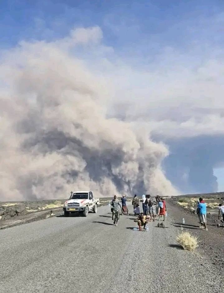 ثوران "غير معتاد" لبركان إرتال في إثيوبيا وسحب دخان كثيفة تغطي عفار "صور" 2 ثوران "غير معتاد" لبركان إرتال في إثيوبيا وسحب دخان كثيفة تغطي عفار "صور" 2025