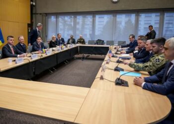 ترامب يتهم أوكرانيا بـ”عدم الامتنان” وخطة السلام تواجه شكوكاً أوروبية 2025