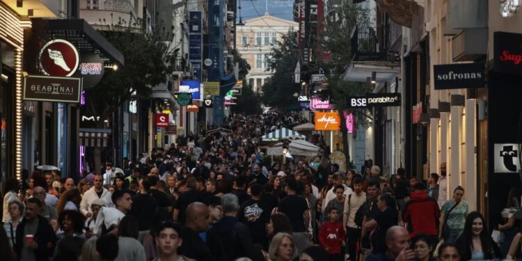 اليونان تطلق حزمة حماية اجتماعية بقيمة 600 مليون يورو لمواجهة ارتفاع تكاليف المعيشة 2026