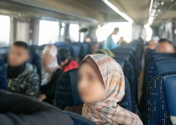 إسرائيل تُسهّل إجلاء 300 مريض ومدني من غزة عبر "كرم أبو سالم" إلى الأردن والدول الثالثة 2025