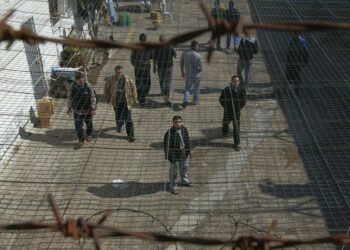 تقرير صادم: منظمات حقوقية إسرائيلية تتهم تل أبيب بتصعيد "التعذيب الممنهج" للأسرى الفلسطينيين 2025