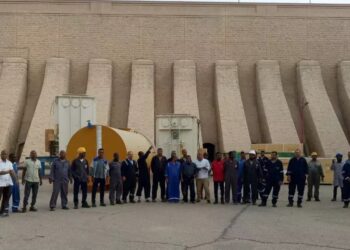 بعد احتجاجات وتصعيد: وعود بتطبيق الحد الأدنى للأجور تنهي اعتصام عمال محطات كهرباء أسوان 2025