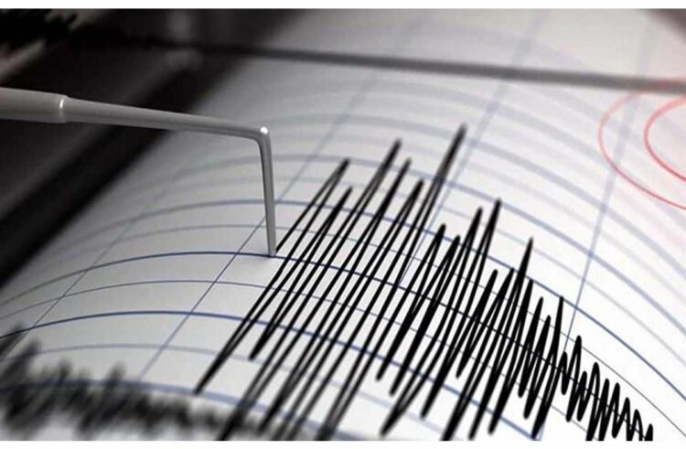 كارثة مزدوجة تضرب سومطرة: زلزال عنيف يتبع الفيضانات والانهيارات الأرضية المميتة 1 كارثة مزدوجة تضرب سومطرة: زلزال عنيف يتبع الفيضانات والانهيارات الأرضية المميتة 2025