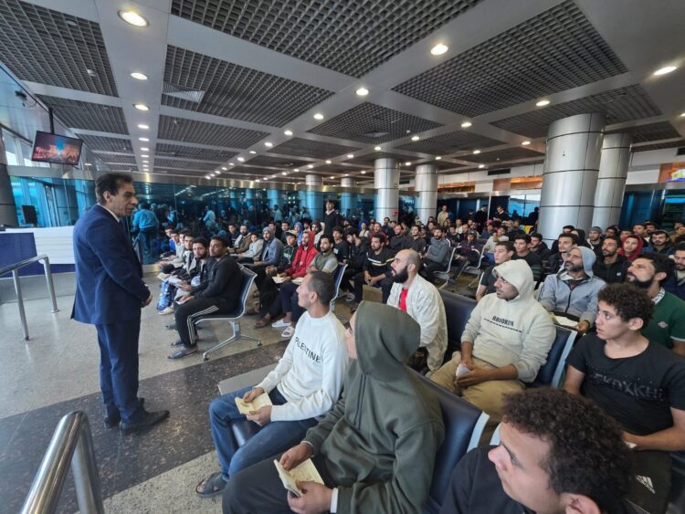 أرقام الخارجية تكشف عن أزمة الهجرة.. استعادة أكثر من 2600 مواطن مصري من ليبيا خلال 2025 2026