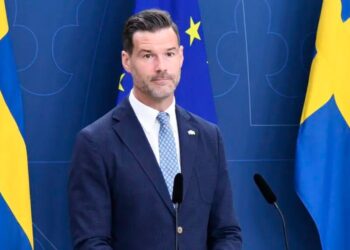 "فلا مكان لهم": السويد تتخذ قراراً حاسماً بترحيل السوريين المدانين بعد زيارة لدمشق 2025