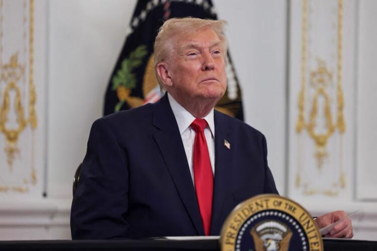 ترامب يهدد بإلغاء تأشيرات ملايين المهاجرين بعد وفاة مجندة أمريكية 2025