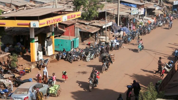 خاص: جهود دبلوماسية تحرر 3 مواطنين مصريين مختطفين في مالي من قبضة "نصرة الإسلام والمسلمين" 1 خاص: جهود دبلوماسية تحرر 3 مواطنين مصريين مختطفين في مالي من قبضة "نصرة الإسلام والمسلمين" 2025