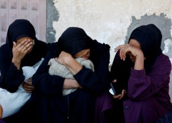 إسرائيل تقتل أكثر من 350 فلسطينيًا في غزة رغم وقف إطلاق النار 2025