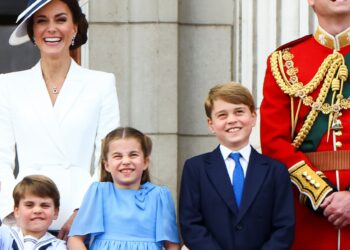 نكشف اسرار لاول مرة … لماذ أصر ولى عهد بريطانيا الامير وليام على ترك القصر الملكى برفقة اسرته بشكل عاجل ؟ 2025