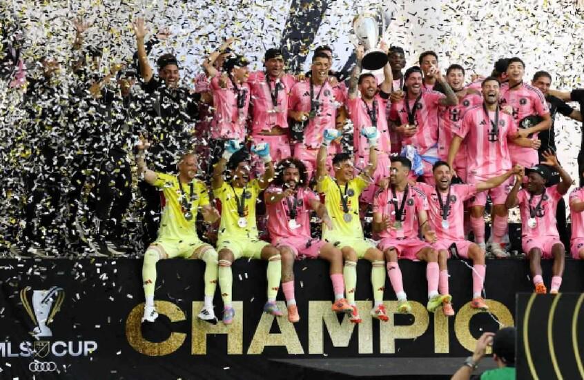 ميسي يقود إنتر ميامي للتتويج التاريخي بكأس الدوري الأمريكي ويودع بوسكيتس وألبا 2 ميسي يقود إنتر ميامي للتتويج التاريخي بكأس الدوري الأمريكي ويودع بوسكيتس وألبا 2025