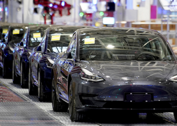 «التنين يهاجم ديترويت»… الصين تُشعل ثورة السيارات وتربك الصناعة الأمريكية 3 «التنين يهاجم ديترويت»… الصين تُشعل ثورة السيارات وتربك الصناعة الأمريكية 2025