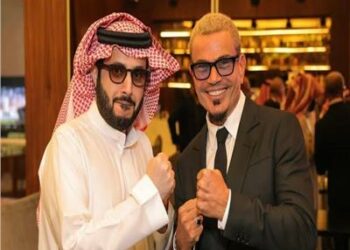 «عمرو دياب وتركي آل الشيخ: صورة واحدة تشعل مئة سؤال وتترك الإجابات معلّقة» 2025