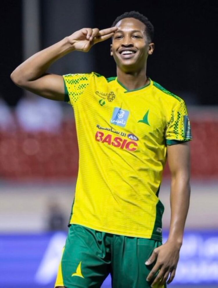 مراد هوساوي.. موهبة الخليج التي تشعل صراع الهلال السعودي والمستقبل 1 مراد هوساوي.. موهبة الخليج التي تشعل صراع الهلال السعودي والمستقبل 2025