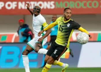 أوغندا تودّع أمم إفريقيا بفضيحة تكتيكية أمام نيجيريا التي أنهت المجموعة على سجّل كامل 2025