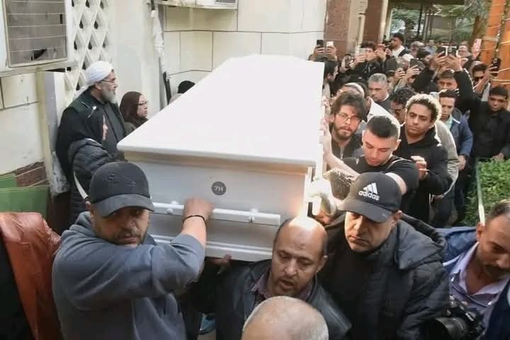 جنازة الفنانة المصرية سمية الألفي بلا ابنها احمد الفيشاوي : غياب قهرى أم حلقة جديدة فى مسلسل محاكمة الفيشاوي؟ 1 جنازة الفنانة المصرية سمية الألفي بلا ابنها احمد الفيشاوي : غياب قهرى أم حلقة جديدة فى مسلسل محاكمة الفيشاوي؟ 2025