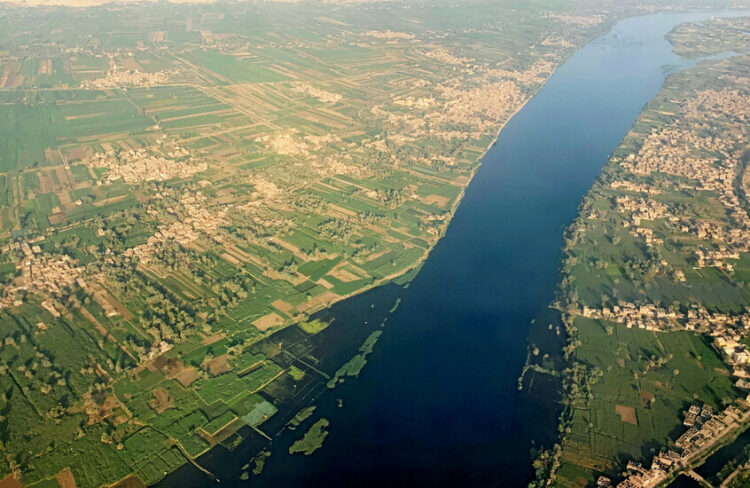 "سلاح العطش".. إسرائيل تستغل أزمة مياه الأردن ومصر وإيران لتحقيق مكاسب اقتصادية واستراتيجية هائلة 1 "سلاح العطش".. إسرائيل تستغل أزمة مياه الأردن ومصر وإيران لتحقيق مكاسب اقتصادية واستراتيجية هائلة 2025