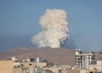 إسرائيل تدرس هجوماً على إيران 2026 وسط استمرار برنامج طهران النووي 9 إسرائيل تدرس هجوماً على إيران 2026 وسط استمرار برنامج طهران النووي 2025