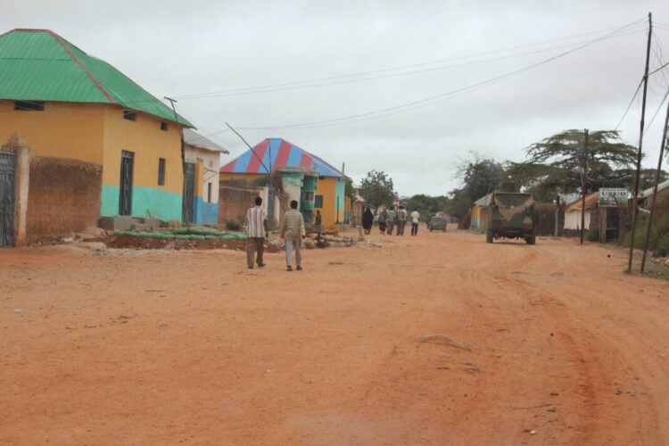 الصومال: اشتباكات دامية بين عشيرتين في باكول تخلف قتلى بينهم نساء وأطفال 1 الصومال: اشتباكات دامية بين عشيرتين في باكول تخلف قتلى بينهم نساء وأطفال 2025