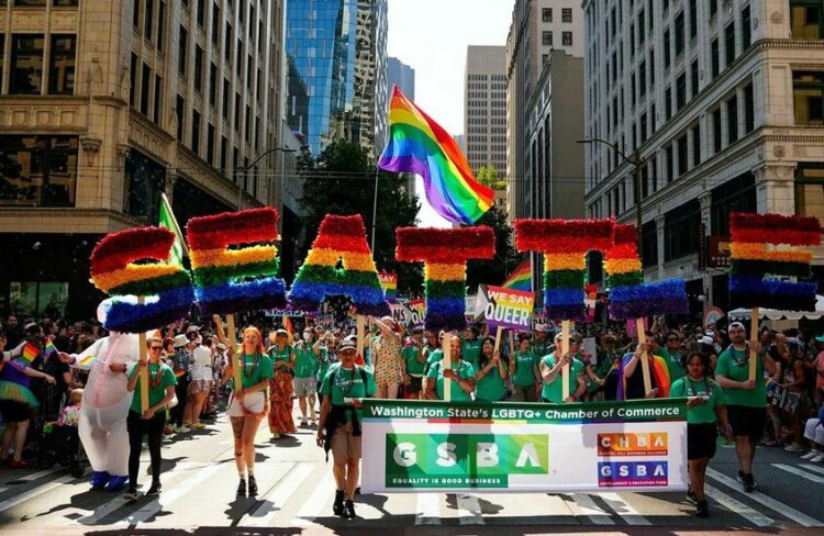 مفاجأة تصدم عشاق كرة القدم: مباراة مصر وإيران في كأس العالم 2026 تتحول لاحتفالية للمثليين 1 مفاجأة تصدم عشاق كرة القدم: مباراة مصر وإيران في كأس العالم 2026 تتحول لاحتفالية للمثليين 2025