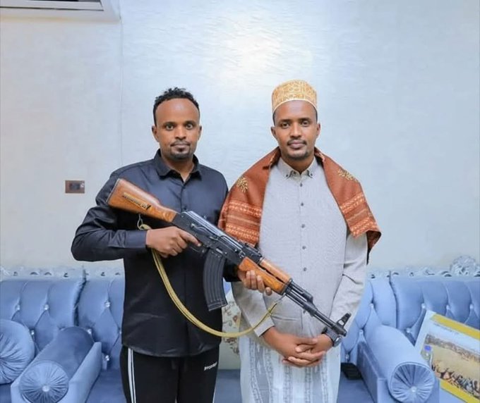 عشيرة عيسى تحشد مقاتليها من إثيوبيا وجيبوتي في مواجهة أرض الصومال "فيديو" 1 عشيرة عيسى تحشد مقاتليها من إثيوبيا وجيبوتي في مواجهة أرض الصومال "فيديو" 2025