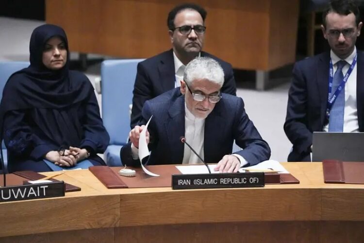 إيران تتهم إدارة ترامب بمنع ثلاثة من دبلوماسييها في نيويورك وتدعو الأمم المتحدة للتدخل 1 إيران تتهم إدارة ترامب بمنع ثلاثة من دبلوماسييها في نيويورك وتدعو الأمم المتحدة للتدخل 2025