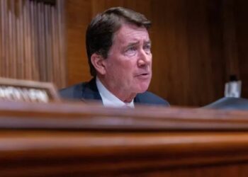 سيناتور أمريكي يحذّر من النفوذ الإيراني في لبنان ويطالب بمواجهة حزب الله بشكل عاجل 2025