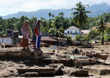 كارثة في إندونيسيا: الفيضانات والانهيارات الأرضية في سومطرة تتسبب بمقتل أكثر من 1000 شخص 2 كارثة في إندونيسيا: الفيضانات والانهيارات الأرضية في سومطرة تتسبب بمقتل أكثر من 1000 شخص 2025